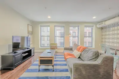 Image de Lux 2br in the Heart of Fidi!