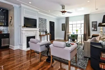 Image de The Home Collection: Modern Myers Park 2br Condo · Free Parking · Near Uptown & Atrium