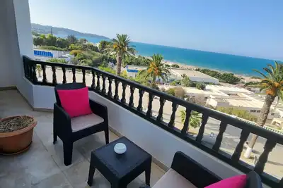 Image de Appartement avec emplacement stratégique près de tout commodités