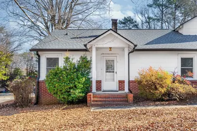 Cozy 2-bedroom duplex near Duke
