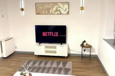 Bham Apartment In Mailbox - Free parking!