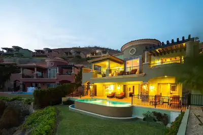 Image de Pb Montecristo 4 Mother's Day 3br/3. 5ba Striking Ocean View Private Pool/Hot Tub