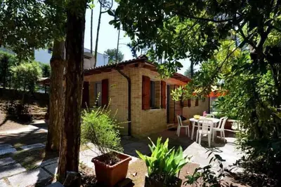 Image de Maison de vacances avec climatisation et terrasse