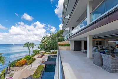 Image de Oceanfront luxury - Portico 1