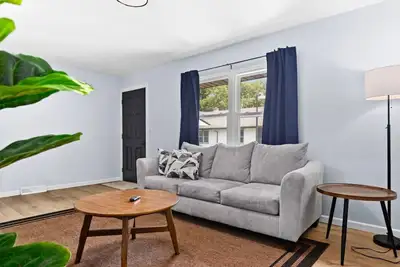 Image de H in Woodhaven Heart of Peoria