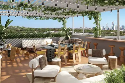 Image de South Lamar Stay w/ Private Balcony | Pool, Terrace, On-Site Dining | The Code
