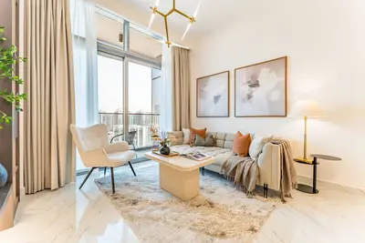 Image de Community View 1br with Assistant Room, Perfectly Located Near the Park