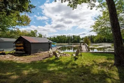 Image de Lake Front Living- All Year Around! - 4bdrms, Laundry, Private Island Access