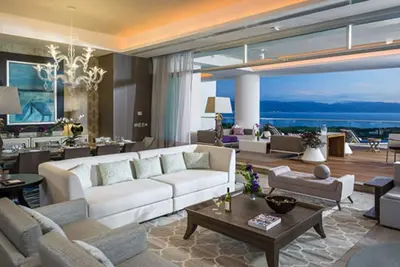 Image de Emperor owner, can access any type of unit! Inquire for current availability!