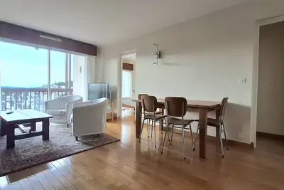Image de Appartement T3 spacieux avec terrasse et parking, proche télésiège