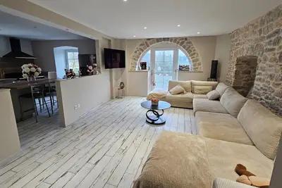 Image de Ancien corps de grange aménagé en maison