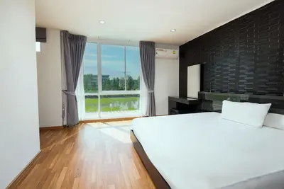 Image de Spacious 3-bedroom apartment in charming Lat Krabang with Ac