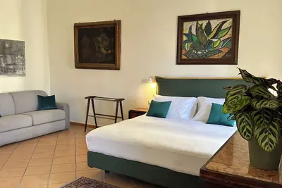 Image de Dimora dei Marchesi: noble palace in the heart of Naples with 4 elegant suites