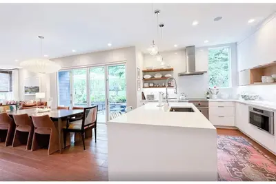Image de World Cup House with Hot Tub! Luxury Four Bedroom home 15 minutes to stadium!