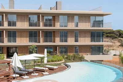 Image de Luxuoso T2 c/Piscina em Quarteira by LovelyStay
