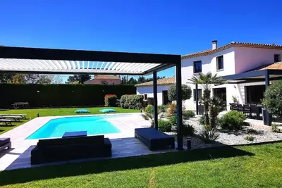 Image de Villa Gioia et son chalet indépendant, piscine, spa sur jardin paysagé de 2000m2