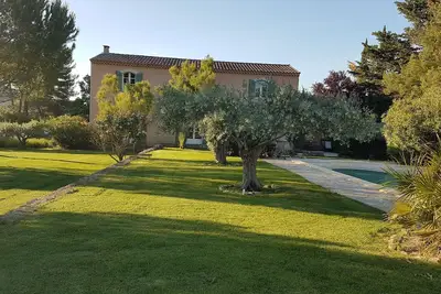 Image de Belle et grande maison, piscine 12x6, cuisine d'été, clim, terrain de pétanque