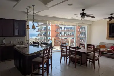 Image de Three Bedroom Ocean Front