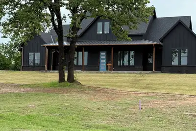 Image de Spacious 6-bedroom 4. 5 bath house in beautiful Lake Eufaula with all luxuries