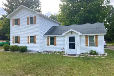 Image de Cozy 3-bedroom cottage centrally located!
