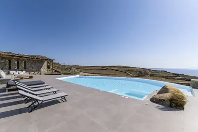 My Castle House • 6 Beds, Infinity Pool & Sea View