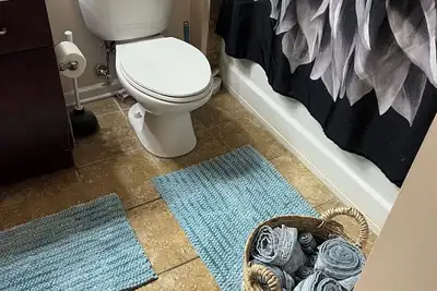 Image de 2-bedroom condo in perfect Atlanta with cool Ac breeze