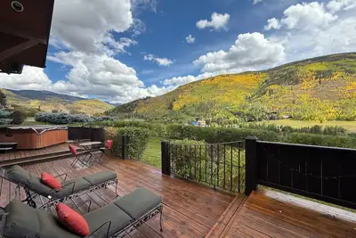 Image de Villa Moraine Vail - Perfection for Large Groups, Hot Tub, Mountain Views