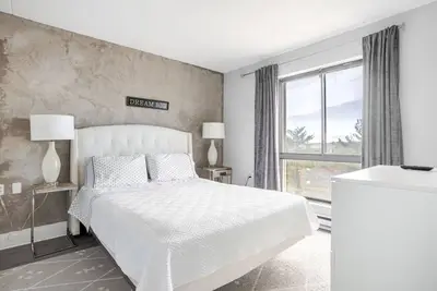 Image de Cozy and peaceful 1-bedroom condo with Garage + Wi-Fi