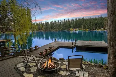 Private Luxury Lakefront with Elegant Design & Relaxed Water Access