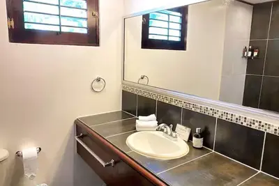 Image de With preferential price for monkey tours