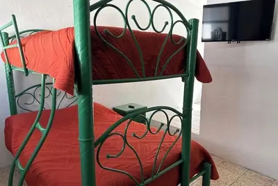 Image de Spacious, comfortable and centrally located house.