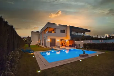 Image de Villa somptueuse avec Piscine chaufée et Hamam côté Palmeraie