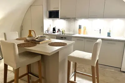 Image de Originelle Maisonettewohnung im historischen Zentrum by Interhome