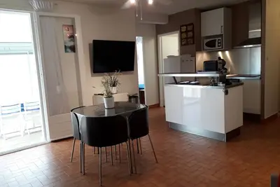 Image de Grand T2 quartier calme parking sécurisé numéroté proche plage centre