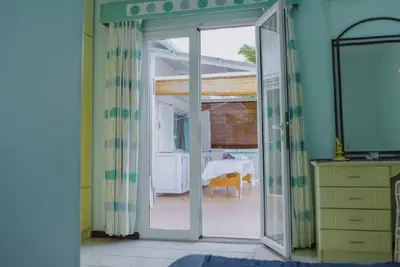 Image de \"Villa Radani\" Pool und Garten by Interhome