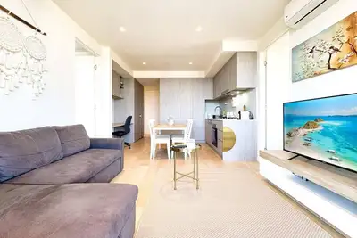 Image de Modern Cbd Gem - 2br w/ City Views in Rundle Mall