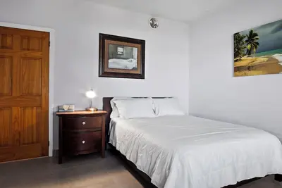 Image de Peaceful 1-bedroom cottage, Minutes from Magen's Bay!