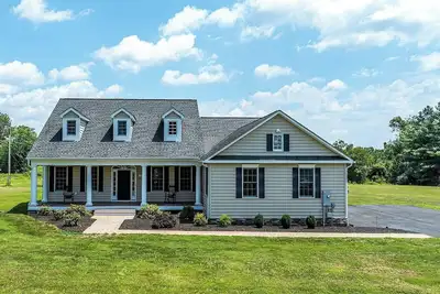 Image de Spacious Country Retreat with 5br & Mountain Views