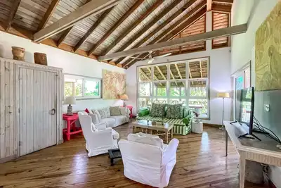 Casa Lenca - Stunning 4br home w/private pool
