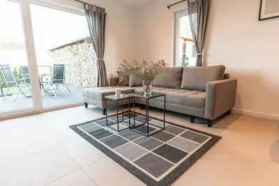 Image de Herzlich willkommen im Ostseehaus am Naturstand - Ostseeblick! by Interhome