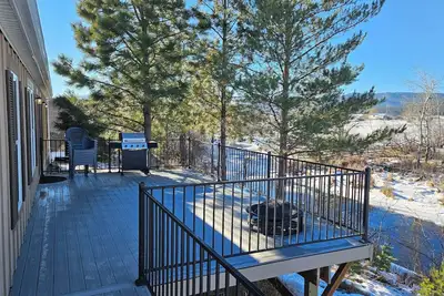 Image de Up The Creek Retreat, 4 bed, 5bath home on 500ft of creek frontage.