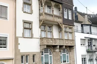 Image de Wohnung in einem historischen Gebäude mit Balkon und Blick auf die Mosel by Interhome