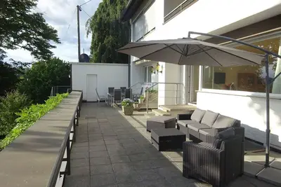 Image de Großzügige Wohnung mit Terrasse und Rheintalblick by Interhome