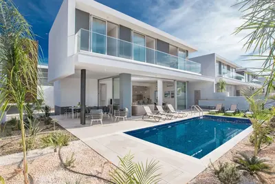 Image de 3-Schlafzimmer-Villa mit privatem Pool im Zentrum by Interhome