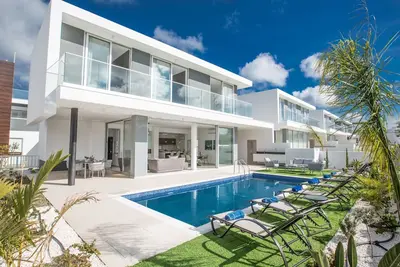 Image de 3-Schlafzimmer-Villa mit privatem Pool im Zentrum by Interhome