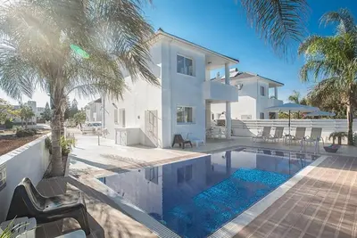 Image de Schöne Ferienvilla Protaras 4 by Interhome