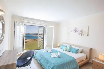 Image de Haus in Protaras mit Pool und Meerblick by Interhome