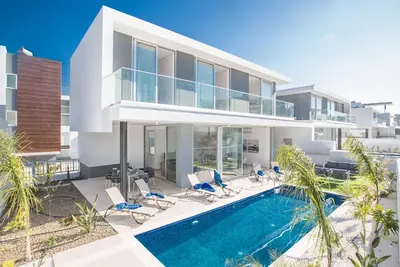 Image de 3-Schlafzimmer-Villa mit privatem Pool im Zentrum by Interhome