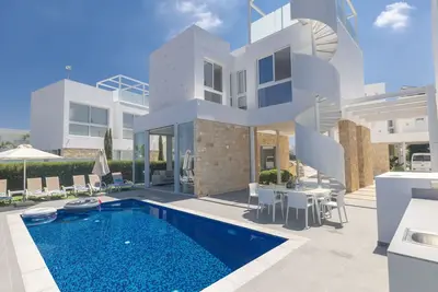 Image de Luxuriöse Villa Vie Bleu by Interhome