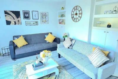 Image de Spacious Four bedroom home for contractors/Free parking/Quiet Neighbourhood